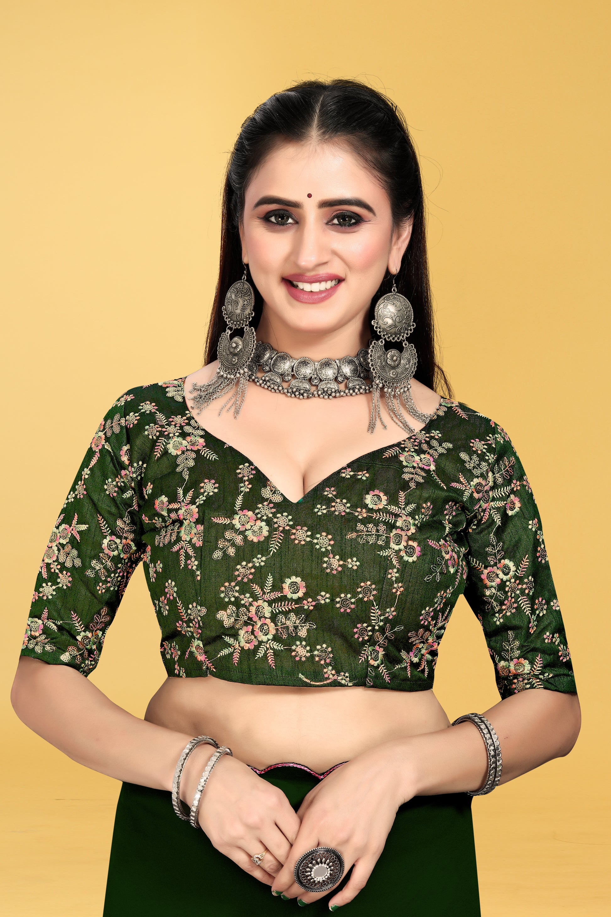 Saree with Scalloped Border and Embroidered Blouse – Avirat Designer Studio