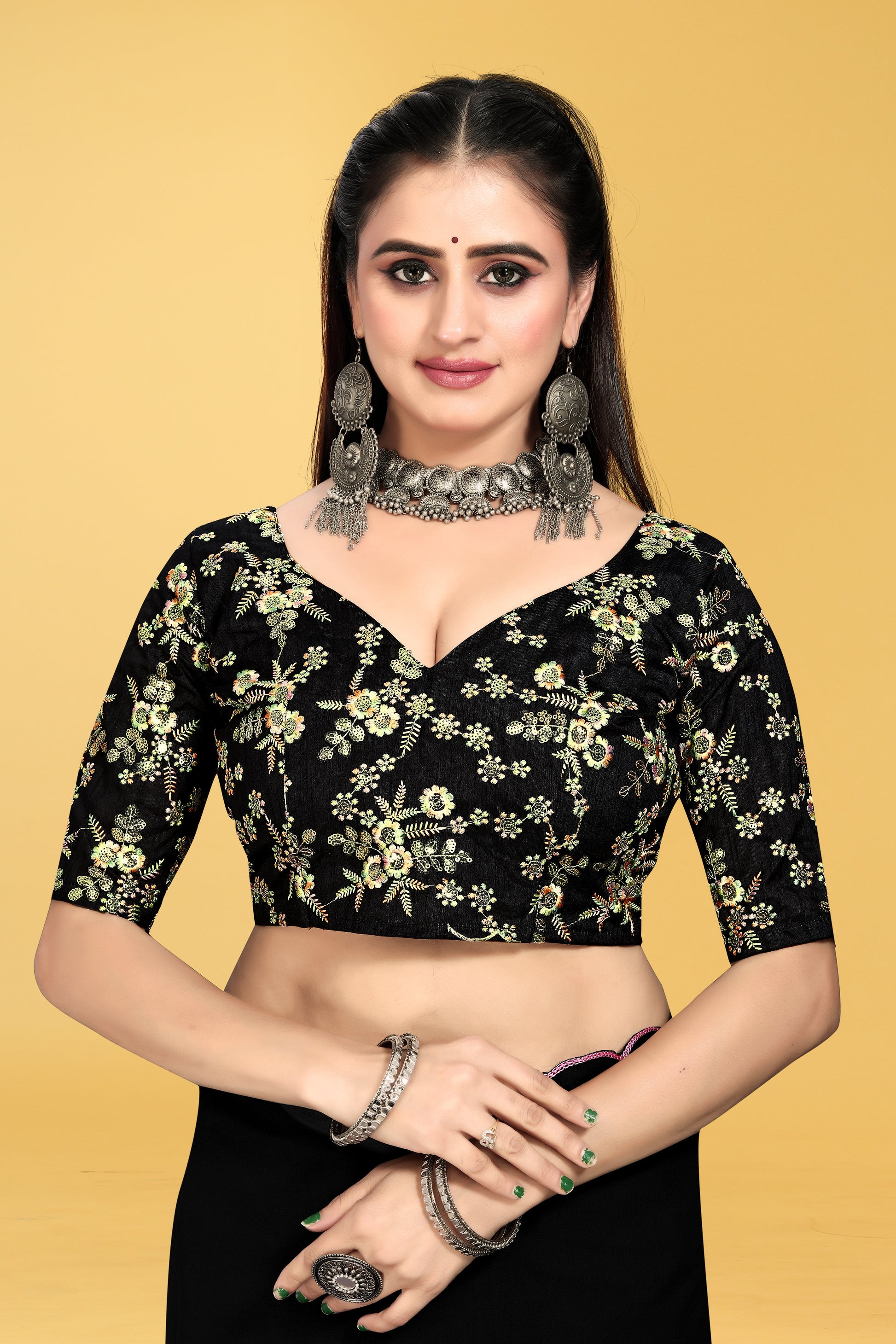 Saree with Scalloped Border and Embroidered Blouse – Avirat Designer Studio