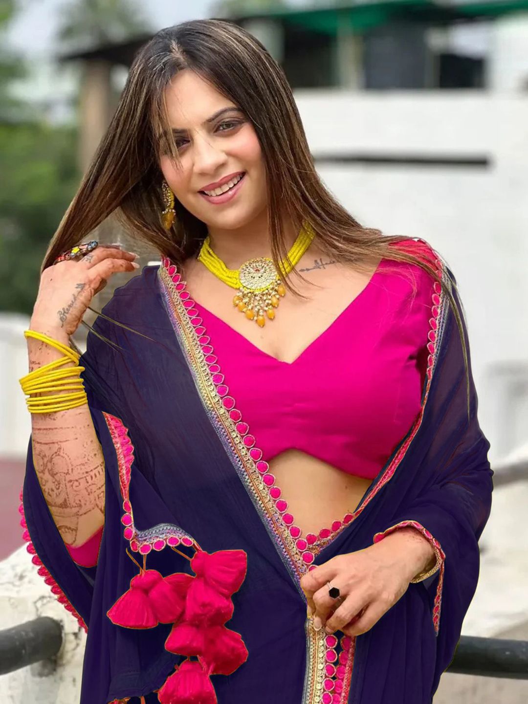 Graceful Saree Featuring Fringed Border Detailing-Avirat Designer Studio