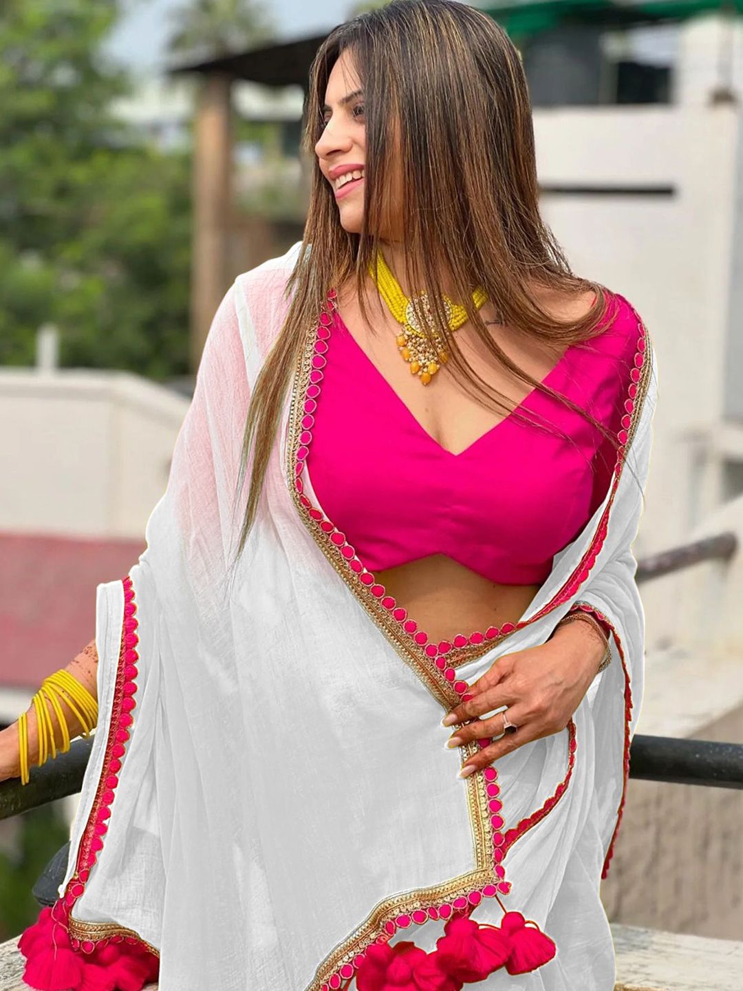 Graceful Saree Featuring Fringed Border Detailing-Avirat Designer Studio