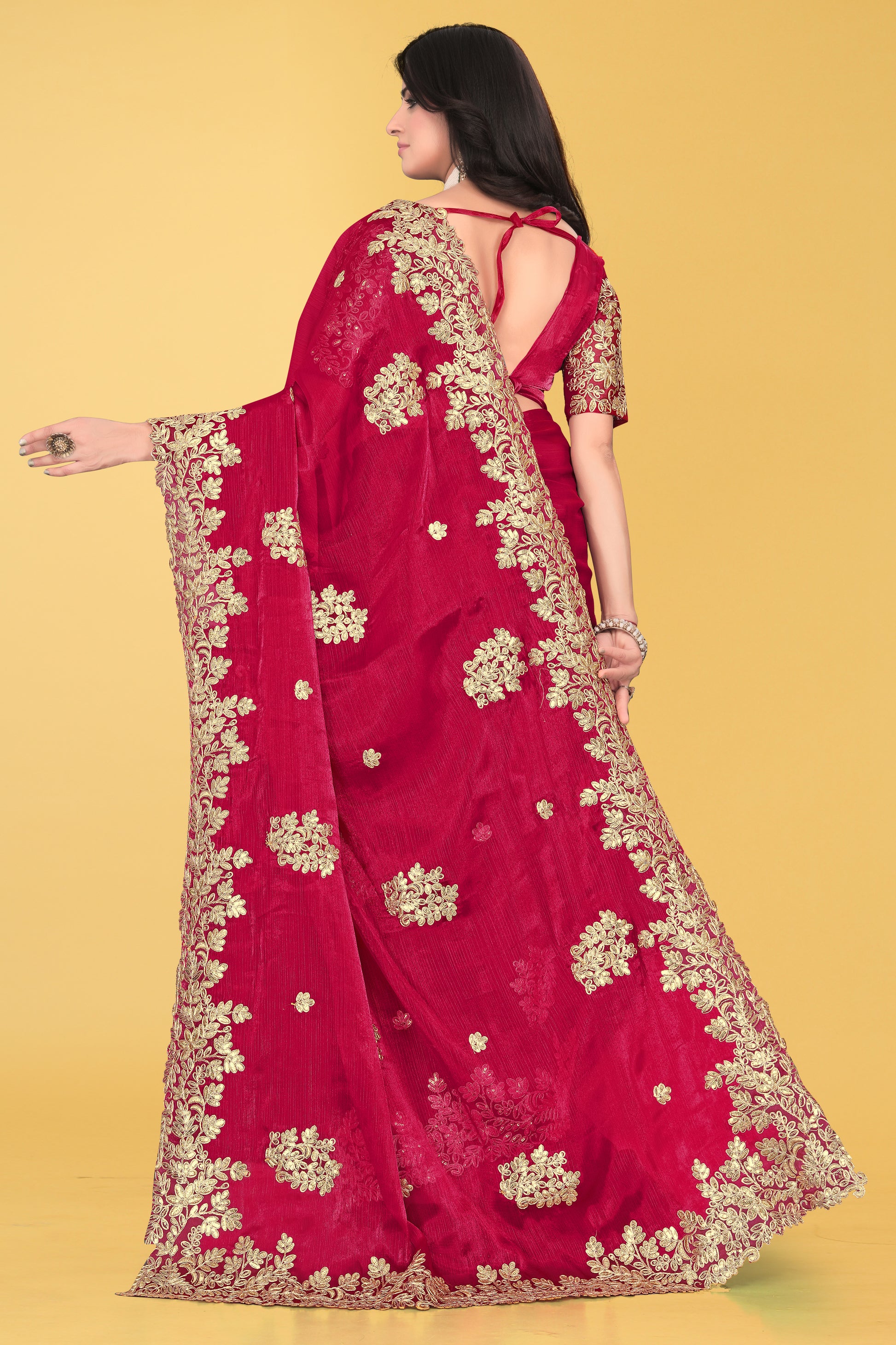 Floral Embroidered Saree with Intricate Leaf Motifs – Avirat Designer Studio