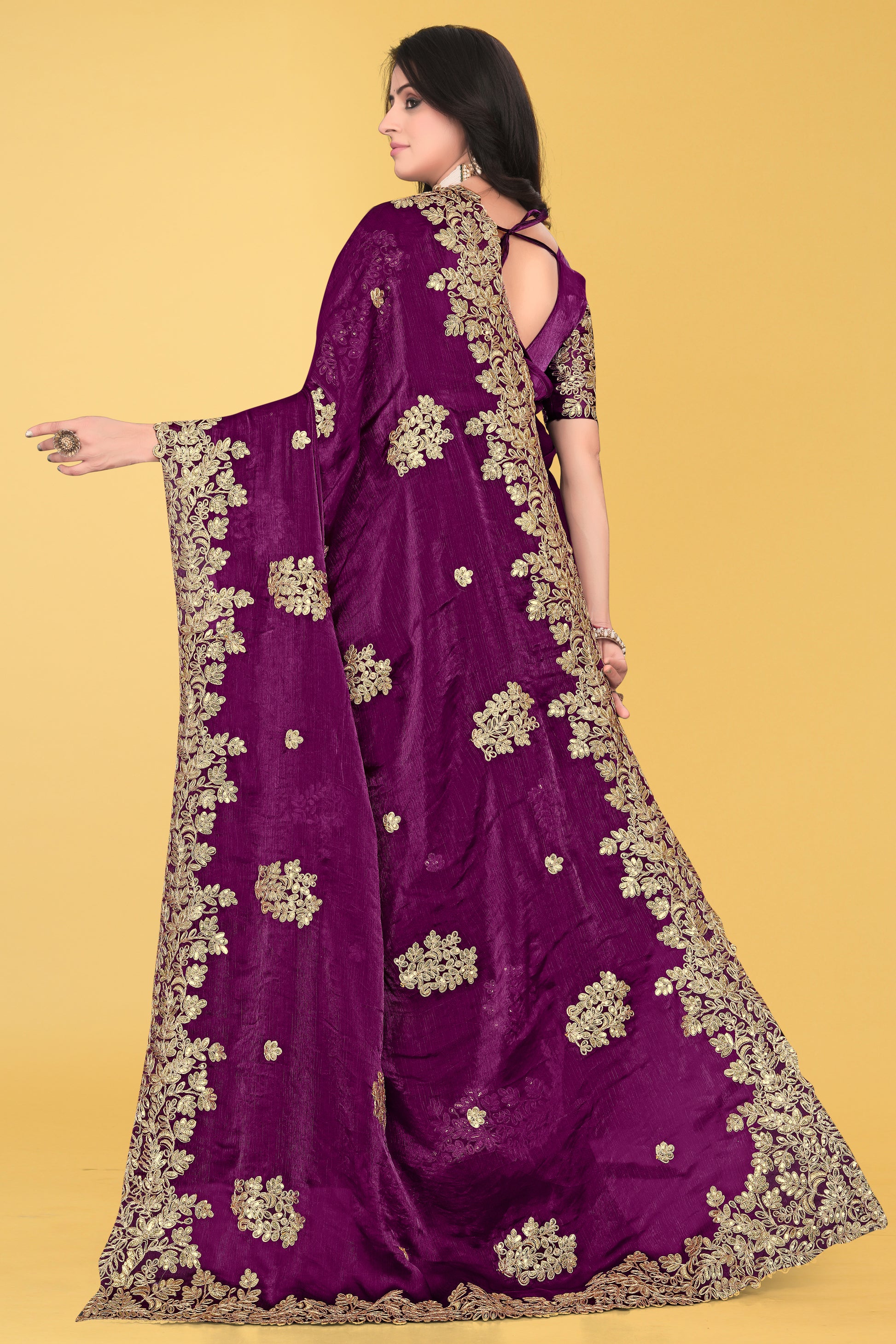 Floral Embroidered Saree with Intricate Leaf Motifs – Avirat Designer Studio