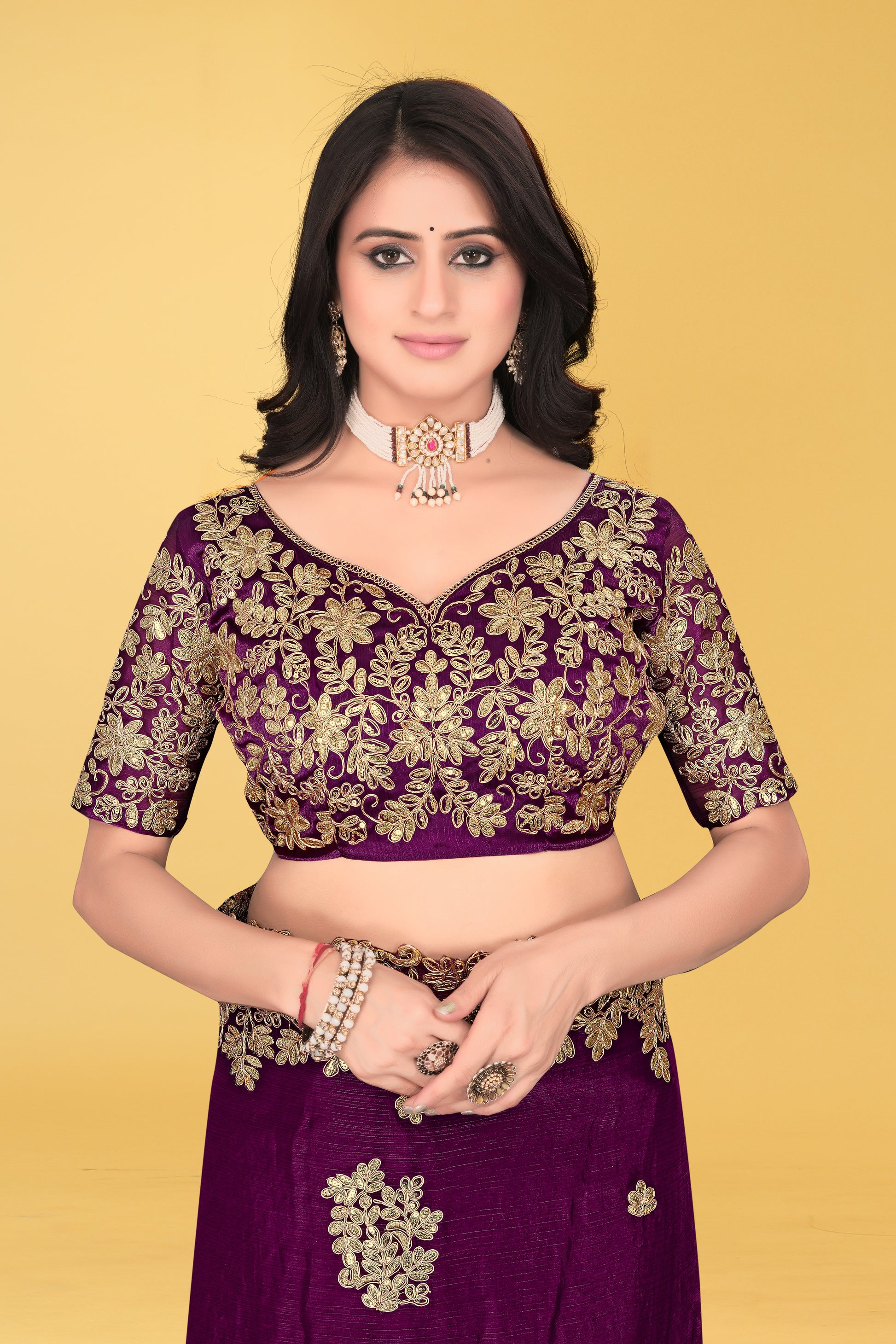 Floral Embroidered Saree with Intricate Leaf Motifs – Avirat Designer Studio
