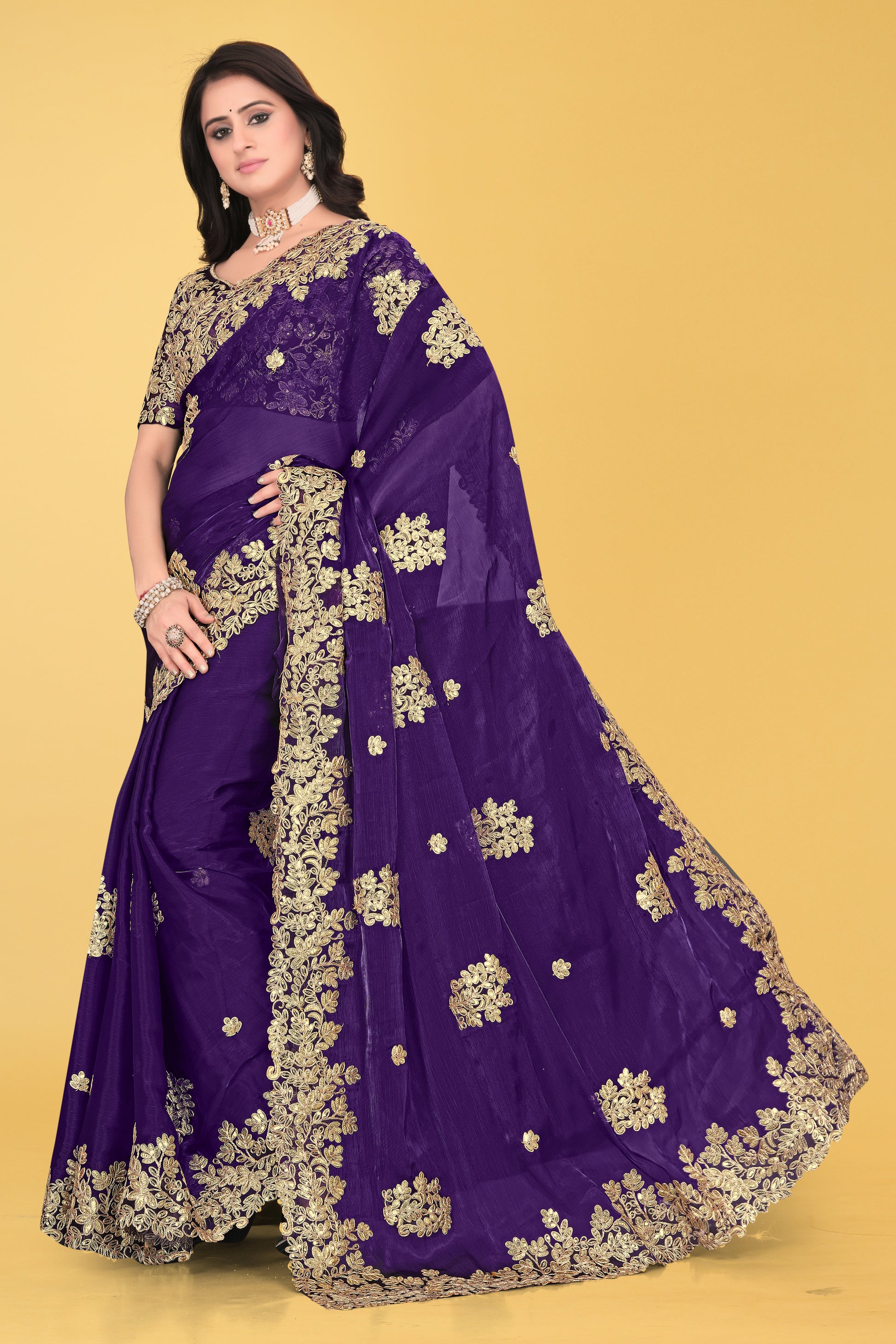 Floral Embroidered Saree with Intricate Leaf Motifs – Avirat Designer Studio