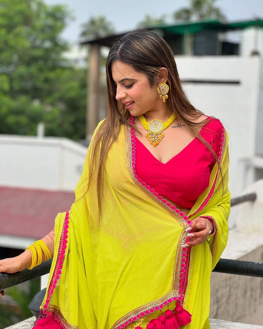 Graceful Saree Featuring Fringed Border Detailing-Avirat Designer Studio