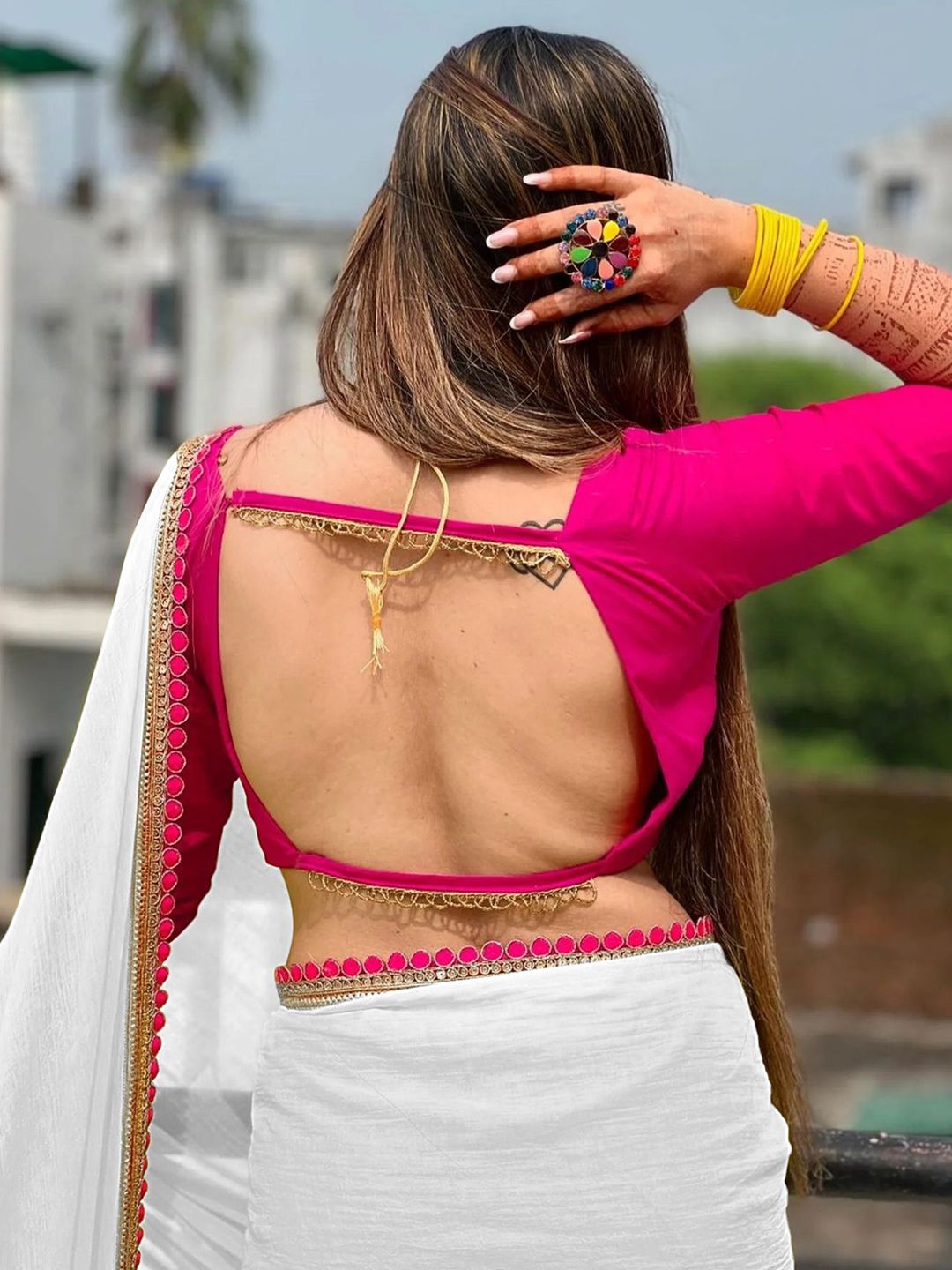 Graceful Saree Featuring Fringed Border Detailing-Avirat Designer Studio