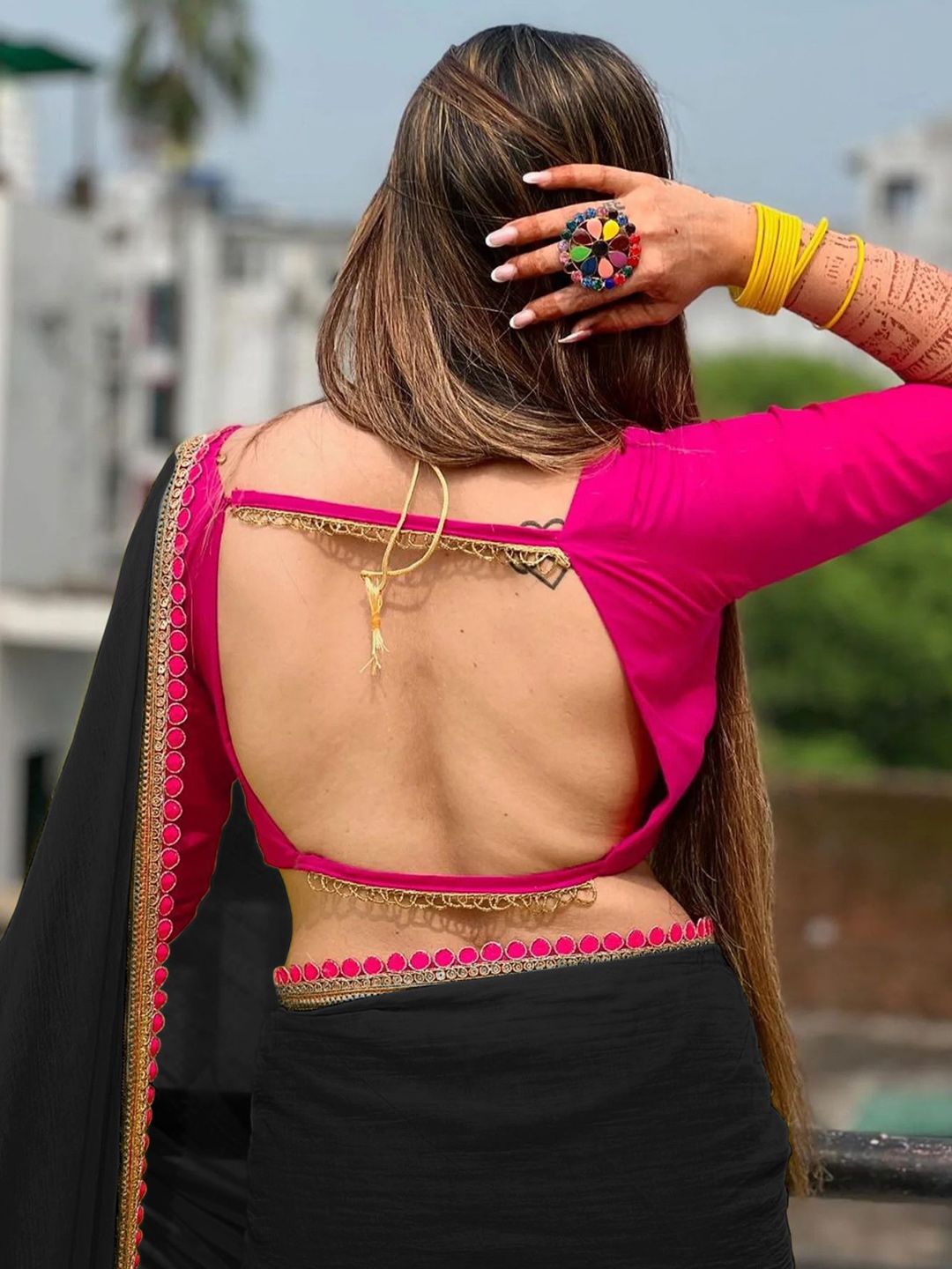 Graceful Saree Featuring Fringed Border Detailing-Avirat Designer Studio