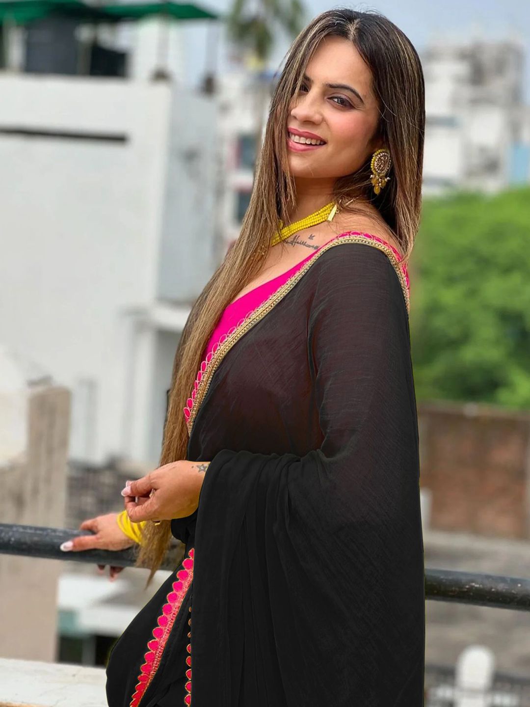 Graceful Saree Featuring Fringed Border Detailing-Avirat Designer Studio